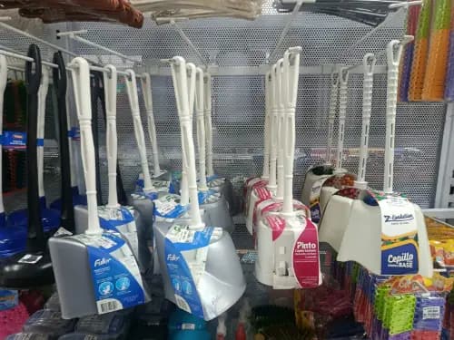 Cepillo sanitario con base para hogar y negocio en Bello y Medellín