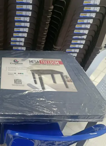 Mesa plástica para hogar y negocio en Bello y Medellín