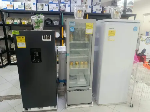 Neveras y exhibidores refrigerados para hogar y negocio en Bello y Medellín